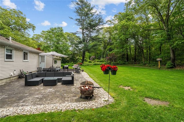 10 Bigelow Road, Johnston, RI 02919