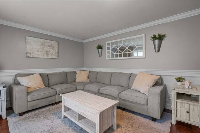 10 Bigelow Road, Johnston, RI 02919