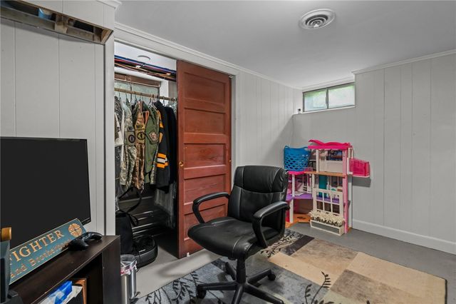 10 Bigelow Road, Johnston, RI 02919