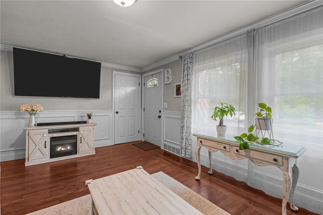 10 Bigelow Road, Johnston, RI 02919