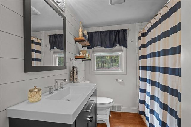 10 Bigelow Road, Johnston, RI 02919
