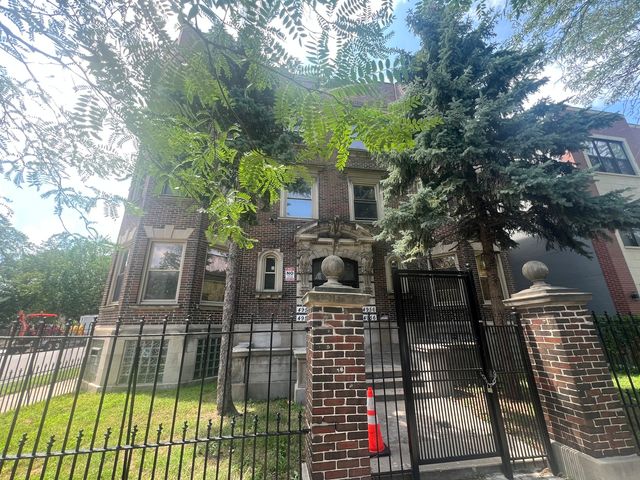 4958 S Michigan Avenue 3S, Chicago, IL 60615