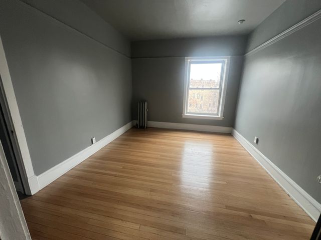 4958 S Michigan Avenue 3S, Chicago, IL 60615