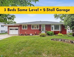 2319 10th Street S, Fargo, ND 58103