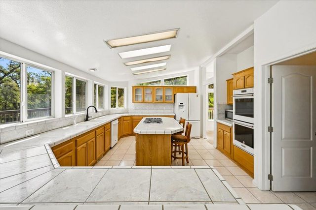 18060 Dog Bar Rd, Grass Valley, CA 95949