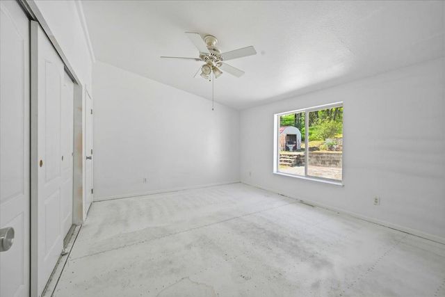 18060 Dog Bar Rd, Grass Valley, CA 95949