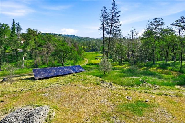 18060 Dog Bar Rd, Grass Valley, CA 95949