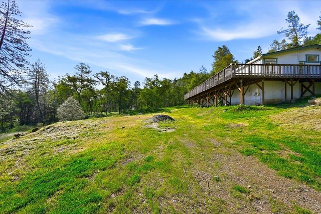 18060 Dog Bar Rd, Grass Valley, CA 95949
