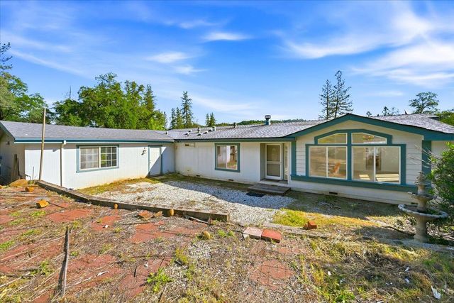 18060 Dog Bar Rd, Grass Valley, CA 95949