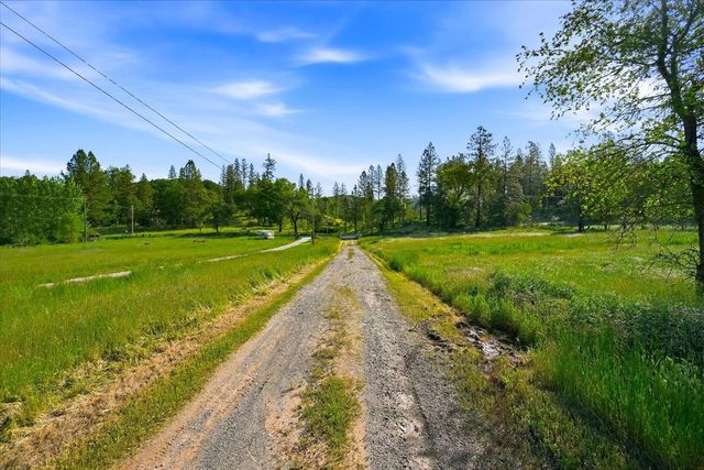 18060 Dog Bar Rd, Grass Valley, CA 95949