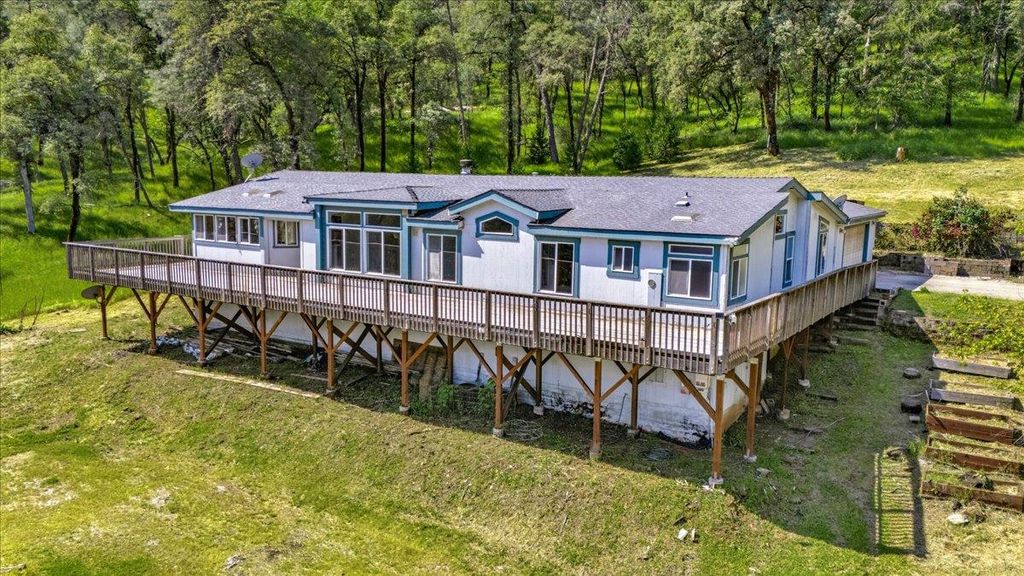 18060 Dog Bar Rd, Grass Valley, CA 95949