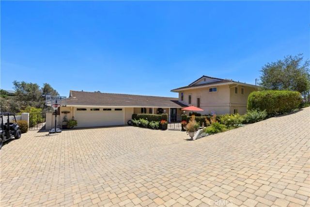 3237 Canonita Drive, Fallbrook, CA 92028