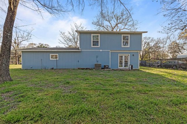 303 Whispering Oaks Trail, Payne Springs, TX 75156