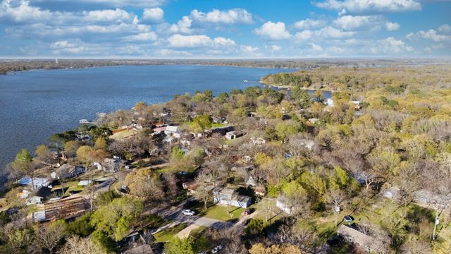 303 Whispering Oaks Trail, Payne Springs, TX 75156