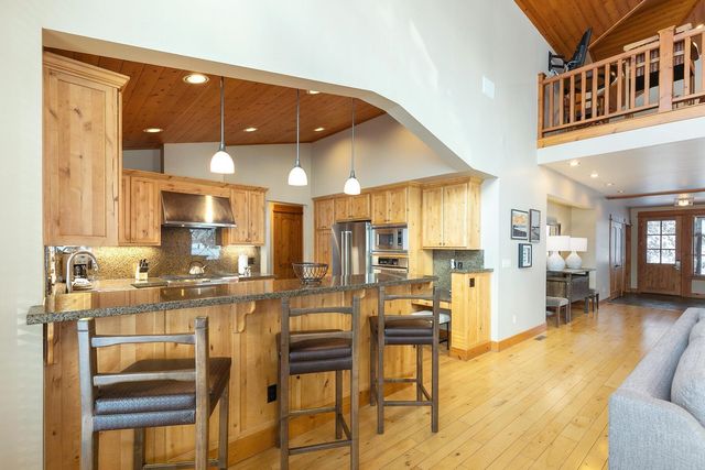 12463 Lookout Loop F1703, Truckee, CA 96161