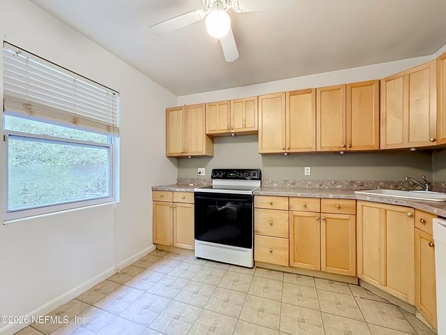 1910 HILLTOP Boulevard, Jacksonville, FL 32246