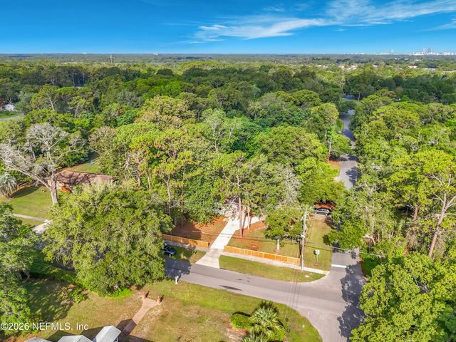 1910 HILLTOP Boulevard, Jacksonville, FL 32246