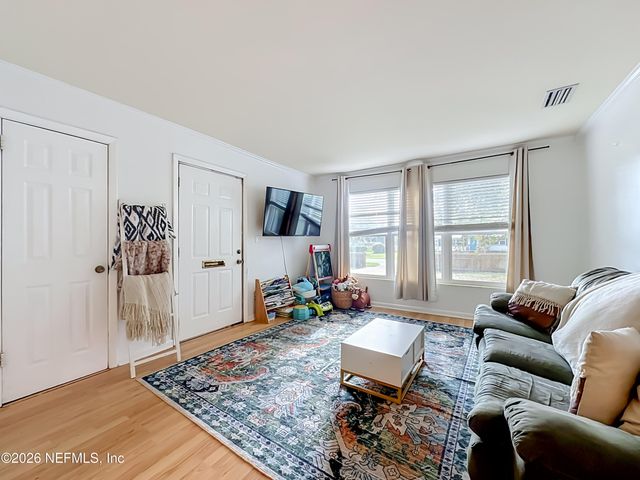 1910 HILLTOP Boulevard, Jacksonville, FL 32246