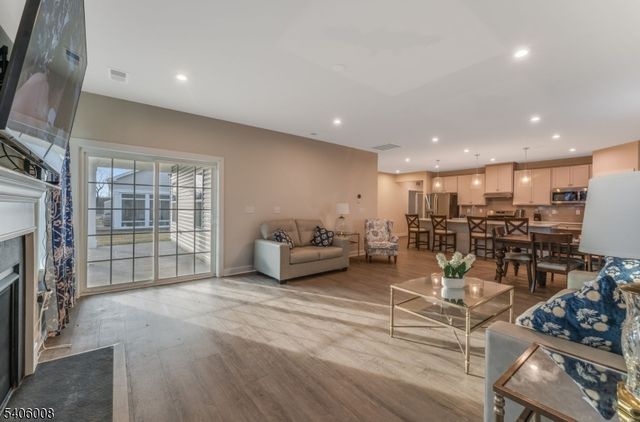 58 Redwood Run, Mansfield Twp., NJ 07865