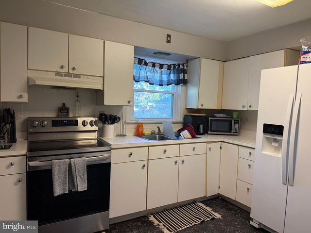 685 COLONIAL AVE, York, PA 17403