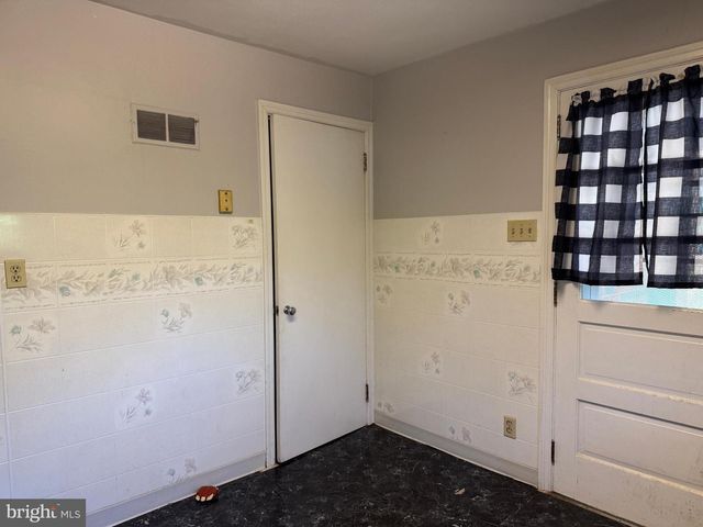 685 COLONIAL AVE, York, PA 17403