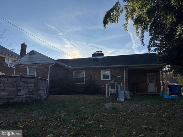 685 COLONIAL AVE, York, PA 17403