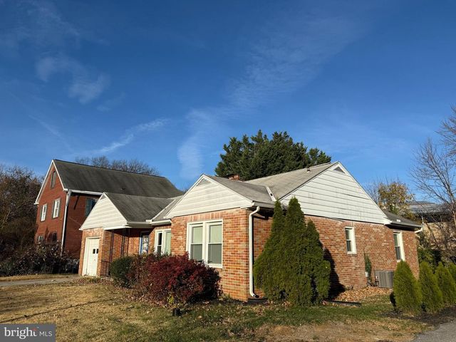 685 COLONIAL AVE, York, PA 17403