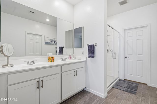 3246 E PINEAPPLE Road, San Tan Valley, AZ 85143