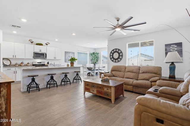 3246 E PINEAPPLE Road, San Tan Valley, AZ 85143