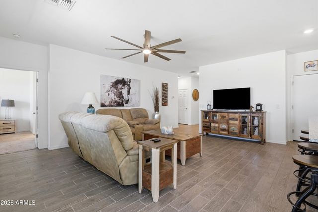 3246 E PINEAPPLE Road, San Tan Valley, AZ 85143