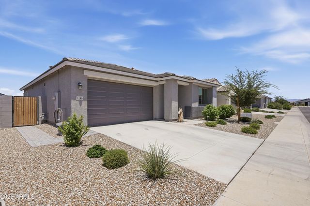 3246 E PINEAPPLE Road, San Tan Valley, AZ 85143