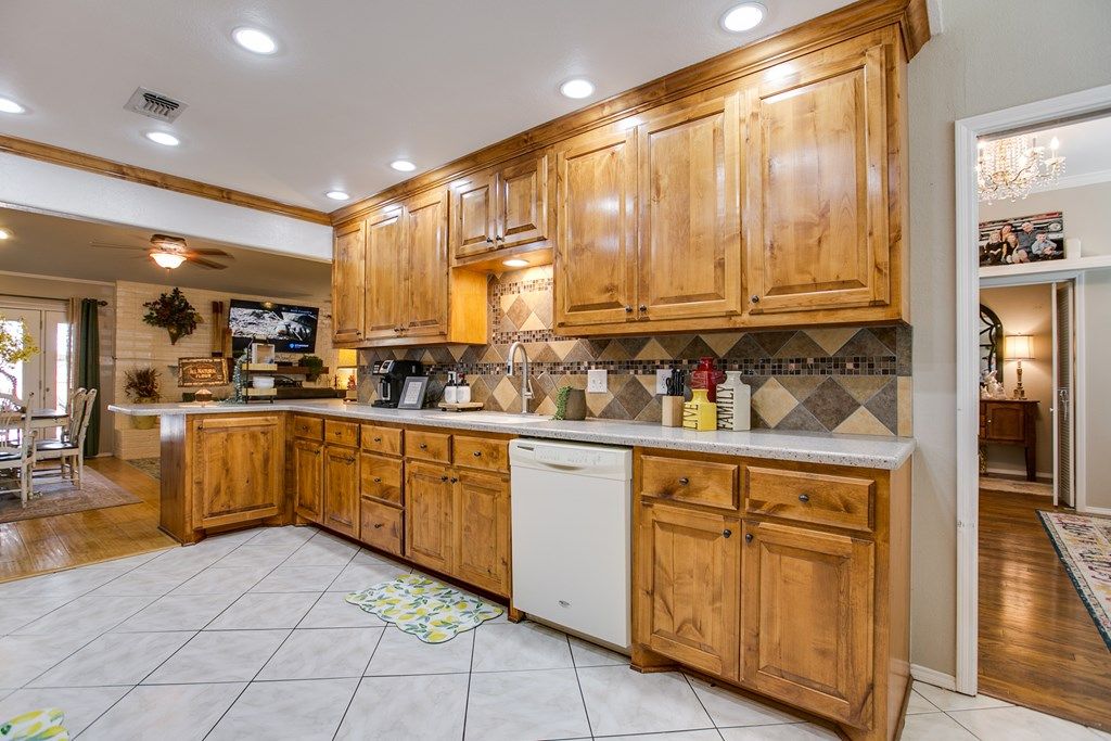 Image 9 of property listing at 3118 Palo Duro Dr, San Angelo, TX 76904