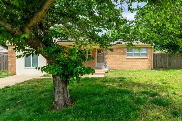 1420 E Amsden Ln, Wichita, KS 67216