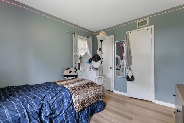 1420 E Amsden Ln, Wichita, KS 67216