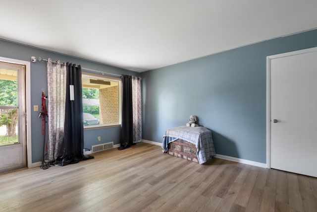 1420 E Amsden Ln, Wichita, KS 67216