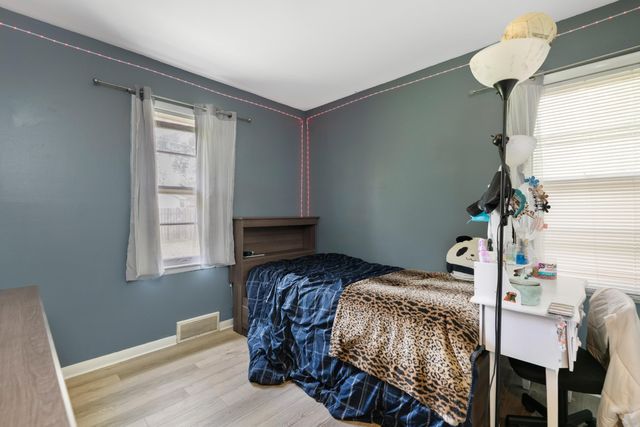 1420 E Amsden Ln, Wichita, KS 67216