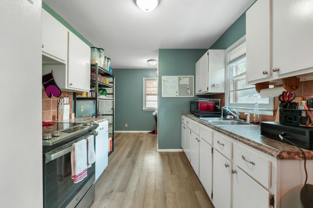 1420 E Amsden Ln, Wichita, KS 67216