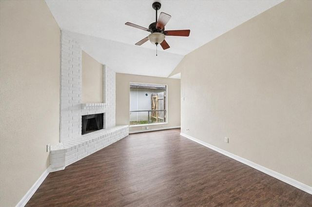 11906 Kingslake Forest Drive, Houston, TX 77044