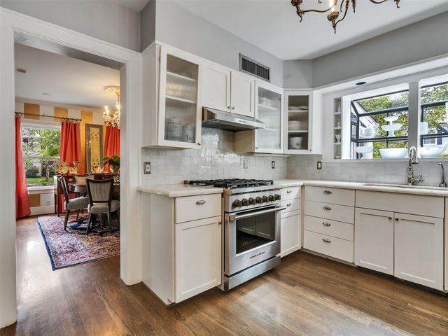 1836 Wroxton Road, Houston, TX 77005