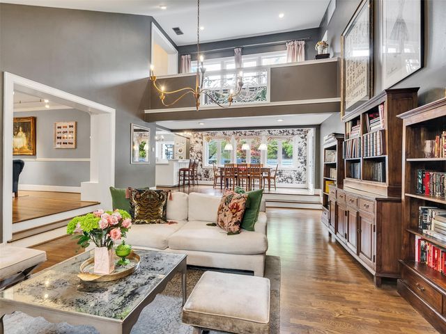 1836 Wroxton Road, Houston, TX 77005