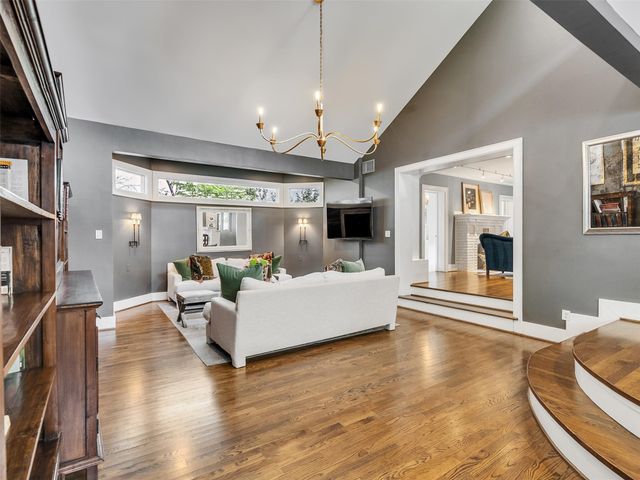 1836 Wroxton Road, Houston, TX 77005