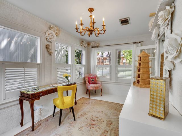 1836 Wroxton Road, Houston, TX 77005