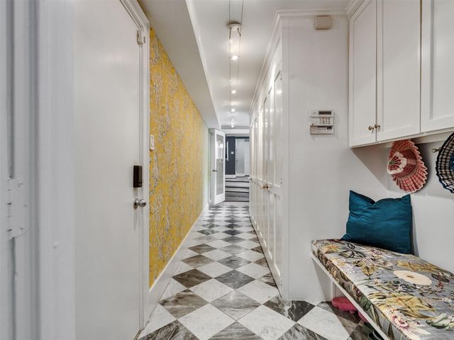 1836 Wroxton Road, Houston, TX 77005