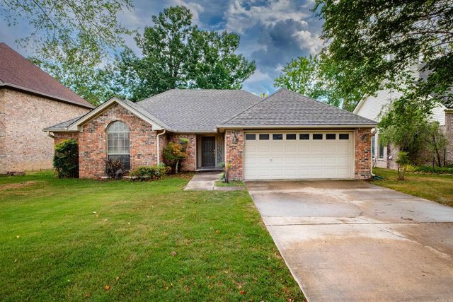210 Chantilly Circle, Maumelle, AR 72113
