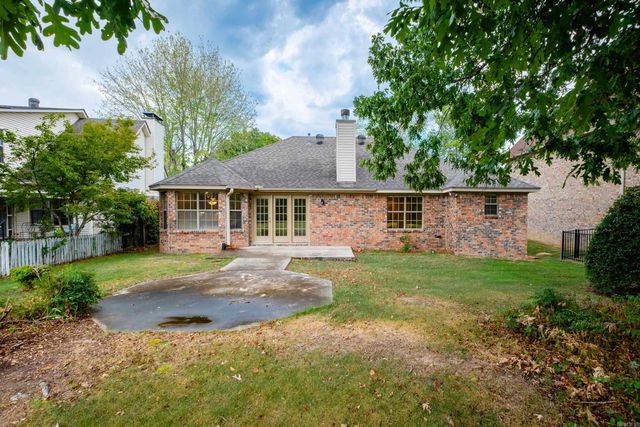 210 Chantilly Circle, Maumelle, AR 72113