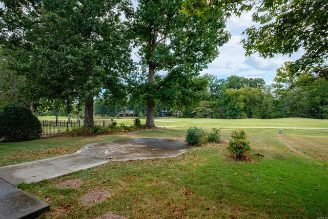 210 Chantilly Circle, Maumelle, AR 72113