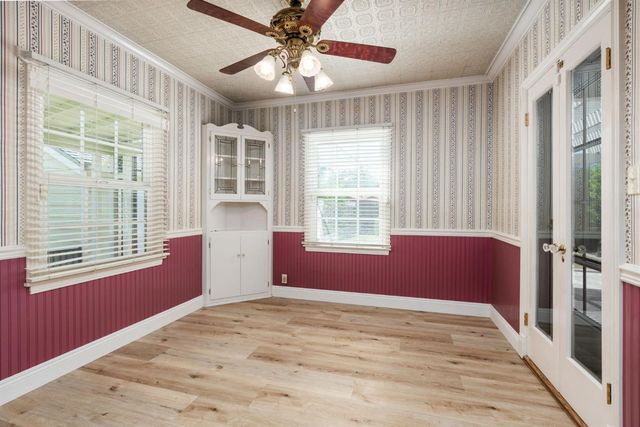 1633 N Thorne Avenue, Fresno, CA 93704