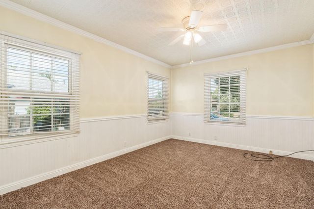 1633 N Thorne Avenue, Fresno, CA 93704