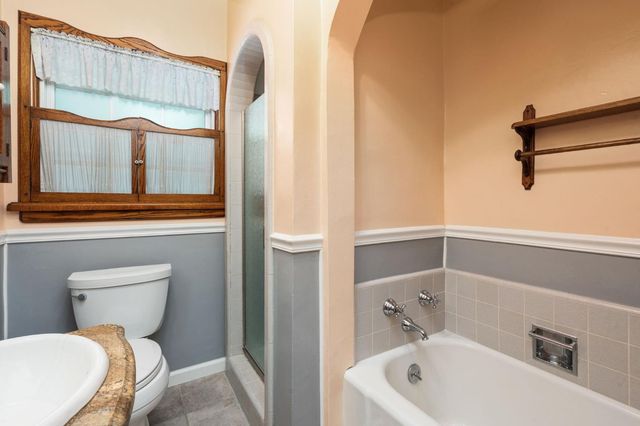 1633 N Thorne Avenue, Fresno, CA 93704