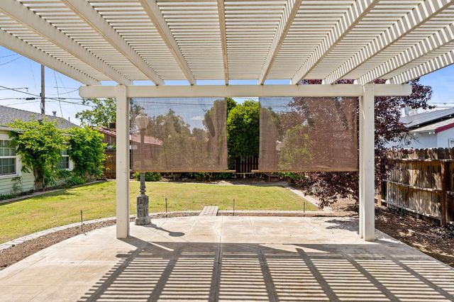 1633 N Thorne Avenue, Fresno, CA 93704